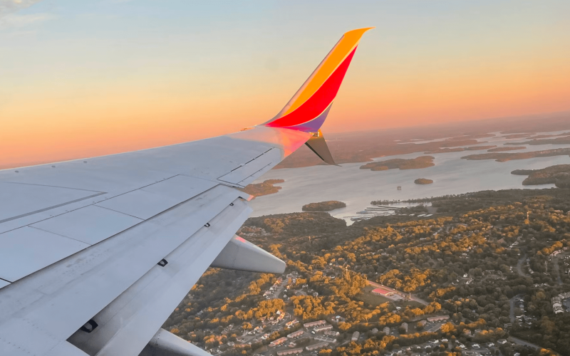 photo-1695787086063-ec1ecddaa4d6-1